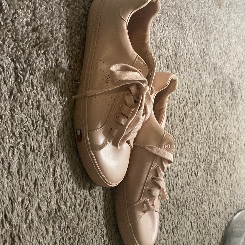 Women’s shoes